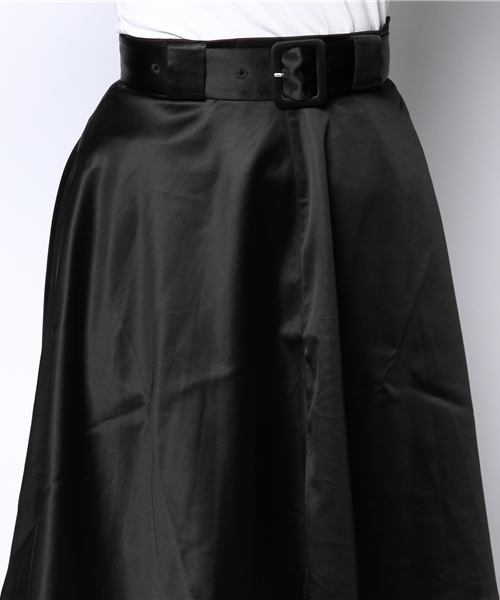 MOUSSY（マウジー）の「SATIN FLARE SKF（スカート・レディース・ブラック/ブラウン・2/0/1）」の5枚目の写真