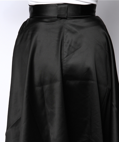 MOUSSY（マウジー）の「SATIN FLARE SKF（スカート・レディース・ブラック/ブラウン・2/0/1）」の6枚目の写真