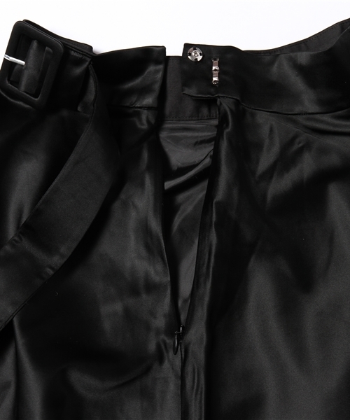 MOUSSY（マウジー）の「SATIN FLARE SKF（スカート・レディース・ブラック/ブラウン・2/0/1）」の9枚目の写真
