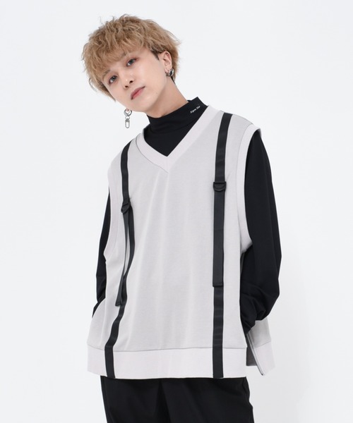 A‘gem 9（エージェムナイン）の「『A'GEM/9』ベルトデザイン サイドZIPベスト（ベスト・メンズ・ライトグレー/ブラック・FREE）」の2枚目の写真