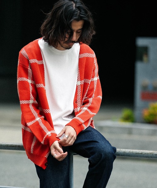 URBAN RESEARCH Sonny Label(アーバンリサーチサニーレーベル)の「チェックジャガードカーディガン(カーディガン/ボレロ・メンズ・ブラウン/レッド/グリーン・MEDIUM/LARGE)」の3枚目の写真