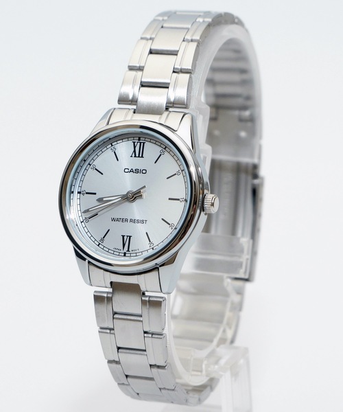 CASIO(カシオ)の「CASIO カシオ:LTP-V005D ベーシックラウンドメタル アナログ チープカシオ(アナログ腕時計・レディース・ブラック/ブラック系その他/ブルー/サックスブルー/ライトピンク/シルバー/シルバー系その他/シルバー系その他2/シルバー系その他3/シルバー系その他5/シルバー系その他4・FREE)」の4枚目の写真