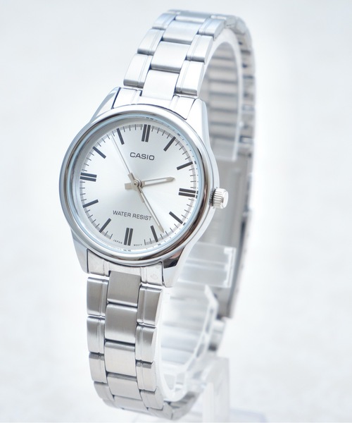 CASIO(カシオ)の「CASIO カシオ:LTP-V005D ベーシックラウンドメタル アナログ チープカシオ(アナログ腕時計・レディース・ブラック/ブラック系その他/ブルー/サックスブルー/ライトピンク/シルバー/シルバー系その他/シルバー系その他2/シルバー系その他3/シルバー系その他5/シルバー系その他4・FREE)」の6枚目の写真