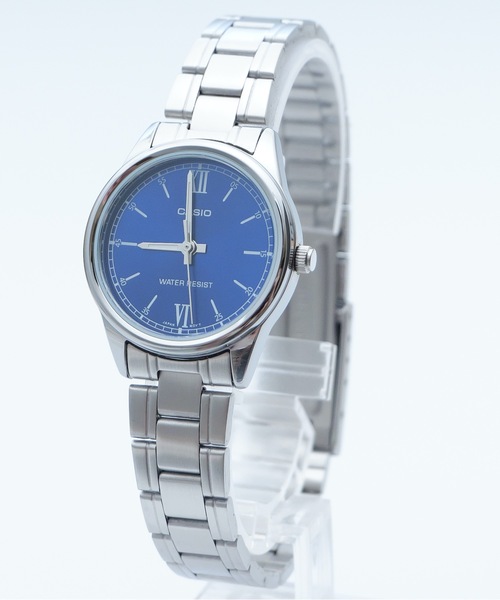 CASIO(カシオ)の「CASIO カシオ:LTP-V005D ベーシックラウンドメタル アナログ チープカシオ(アナログ腕時計・レディース・ブラック/ブラック系その他/ブルー/サックスブルー/ライトピンク/シルバー/シルバー系その他/シルバー系その他2/シルバー系その他3/シルバー系その他5/シルバー系その他4・FREE)」の1枚目の写真