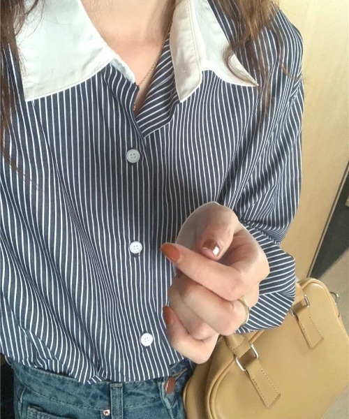 MANGROVE(マングローブ)の「ストライプクレリックシャツ(Tシャツ/カットソー・レディース・ブラック/ブルー・FREE)」の3枚目の写真