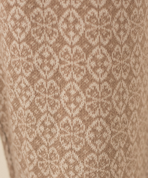 abahouse mavie(アバハウスマヴィ)の「ジャガードニットパンツ(その他パンツ・レディース・ベージュ/グリーン/スミクロ・フリー)」の8枚目の写真