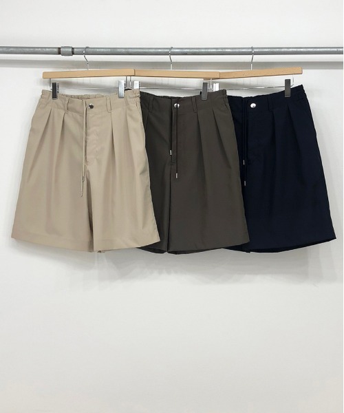 KIIT(キート)の「KIIT キート / TWO TUCK EASY SHOTS ツータックイージーショーツ セットアップ / KIM-P87-501(スラックス・メンズ・ダークネイビー/ブラウン/ライトベージュ・2/1/3)」の4枚目の写真