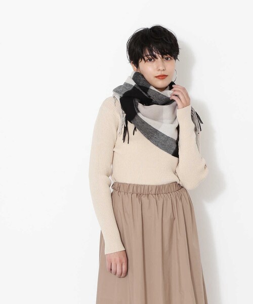 NATURAL BEAUTY BASIC（ナチュラルビューティーベーシック）の「ＴＷＥＥＤＭＩＬＬブロックチェックマフラー（ストール/ショール・レディース・ブラック/キャメル/ブルー・FREE）」の21枚目の写真
