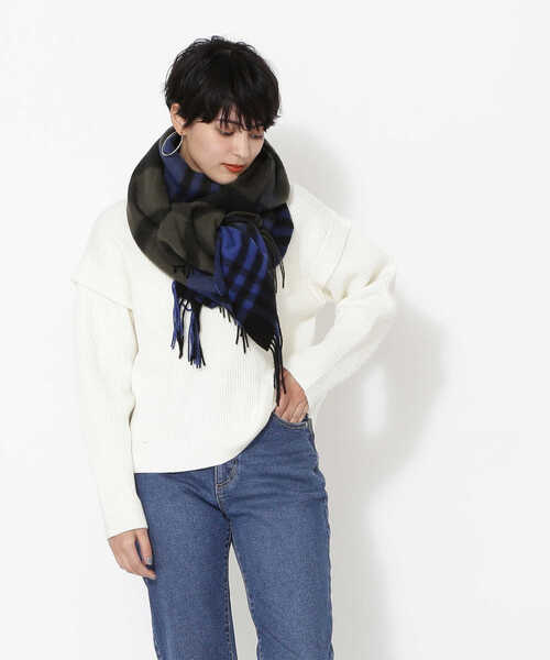 NATURAL BEAUTY BASIC（ナチュラルビューティーベーシック）の「ＴＷＥＥＤＭＩＬＬブロックチェックマフラー（ストール/ショール・レディース・ブラック/キャメル/ブルー・FREE）」の13枚目の写真
