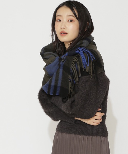 NATURAL BEAUTY BASIC（ナチュラルビューティーベーシック）の「ＴＷＥＥＤＭＩＬＬブロックチェックマフラー（ストール/ショール・レディース・ブラック/キャメル/ブルー・FREE）」の12枚目の写真