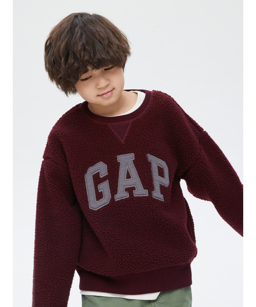 GAP（ギャップ）の「テディ シェルパ Gapロゴ クルーネックセーター (キッズ)（スウェット・キッズ・ワイン/ベージュ/ネイビー・S/M/L/XL/XXL）」の3枚目の写真