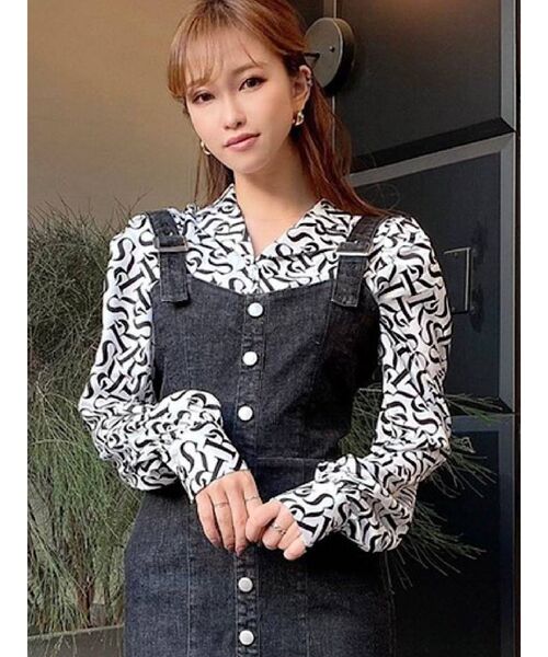 RESEXXY（リゼクシー）の「パワショルデザインシャツ（シャツ/ブラウス・レディース・ブラック/オレンジ/ベージュ・FREE）」の2枚目の写真