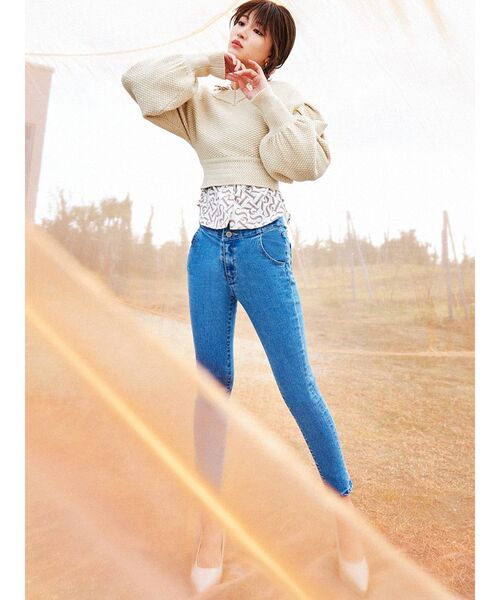 RESEXXY（リゼクシー）の「パワショルデザインシャツ（シャツ/ブラウス・レディース・ブラック/オレンジ/ベージュ・FREE）」の5枚目の写真