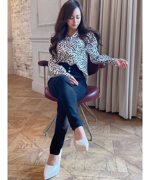 RESEXXY（リゼクシー）の「パワショルデザインシャツ（シャツ/ブラウス・レディース・ブラック/オレンジ/ベージュ・FREE）」の11枚目の写真