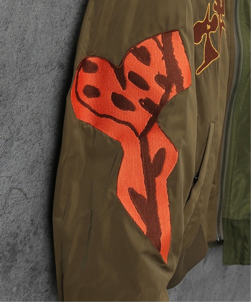 P.A.M.（パム）の「【P.A.M / パム】SPACE BLOSSOMS SPLIT BOMBER JACKET（ブルゾン・メンズ・カーキ・LARGE）」の3枚目の写真