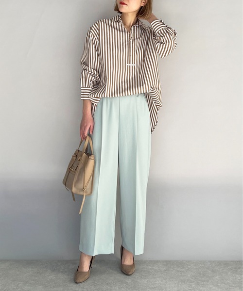 BE NEAT（ビーニート）の「パール釦スキッパーシャツ（シャツ/ブラウス・レディース・ベージュ/サックスブルー・M）」の13枚目の写真