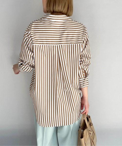 BE NEAT（ビーニート）の「パール釦スキッパーシャツ（シャツ/ブラウス・レディース・ベージュ/サックスブルー・M）」の6枚目の写真