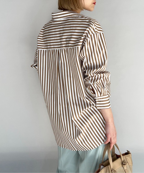 BE NEAT（ビーニート）の「パール釦スキッパーシャツ（シャツ/ブラウス・レディース・ベージュ/サックスブルー・M）」の7枚目の写真