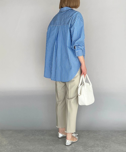 BE NEAT（ビーニート）の「パール釦スキッパーシャツ（シャツ/ブラウス・レディース・ベージュ/サックスブルー・M）」の21枚目の写真