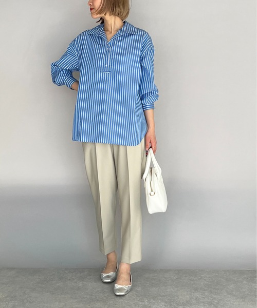 BE NEAT（ビーニート）の「パール釦スキッパーシャツ（シャツ/ブラウス・レディース・ベージュ/サックスブルー・M）」の19枚目の写真