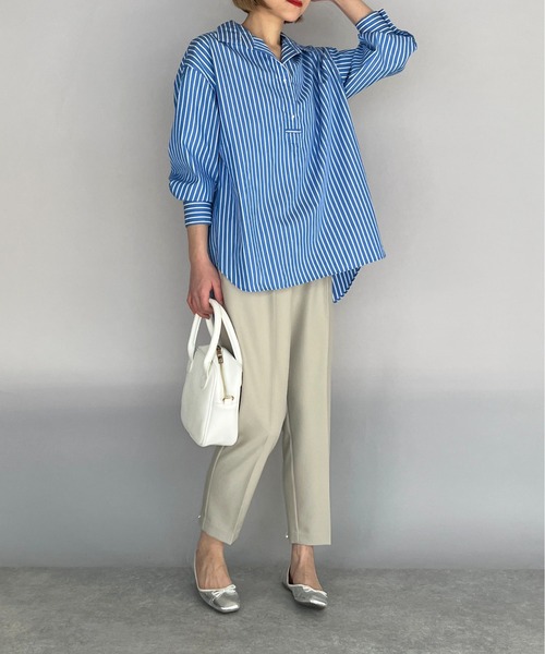 BE NEAT（ビーニート）の「パール釦スキッパーシャツ（シャツ/ブラウス・レディース・ベージュ/サックスブルー・M）」の22枚目の写真