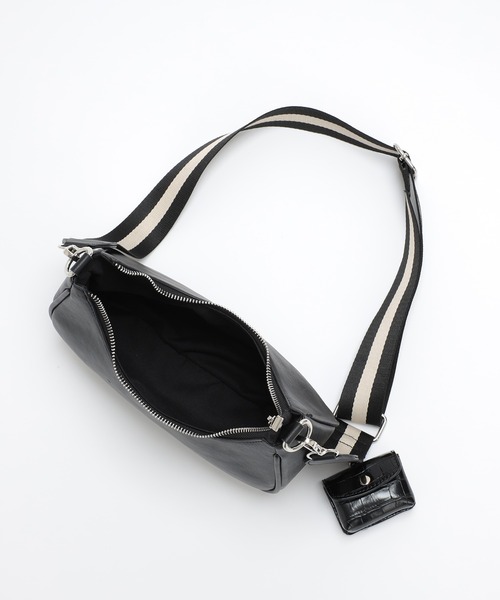 one after another NICE CLAUP（ワンアフターアナザーナイスクラップ）の「ミニポーチ付２Wayショルダーバック（ショルダーバッグ・レディース・ホワイト/ブラック・FREE）」の19枚目の写真