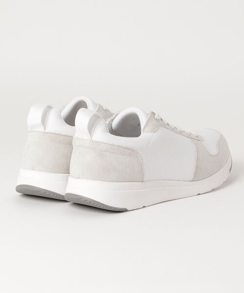 BANANA REPUBLIC FACTORY STORE（バナナリパブリック ファクトリーストア）の「【BANANA REPUBLIC FACTORY STORE】メッシュトレーナースニーカー（スニーカー・メンズ・ホワイト/ブラック・8/10/9）」の5枚目の写真