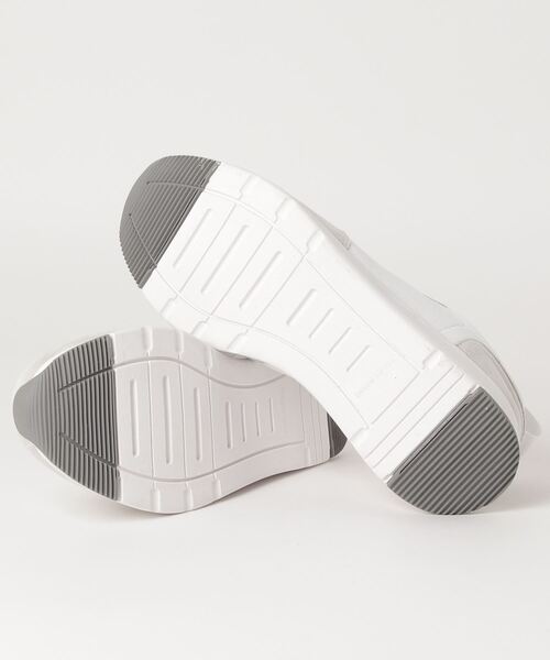 BANANA REPUBLIC FACTORY STORE（バナナリパブリック ファクトリーストア）の「【BANANA REPUBLIC FACTORY STORE】メッシュトレーナースニーカー（スニーカー・メンズ・ホワイト/ブラック・8/10/9）」の6枚目の写真