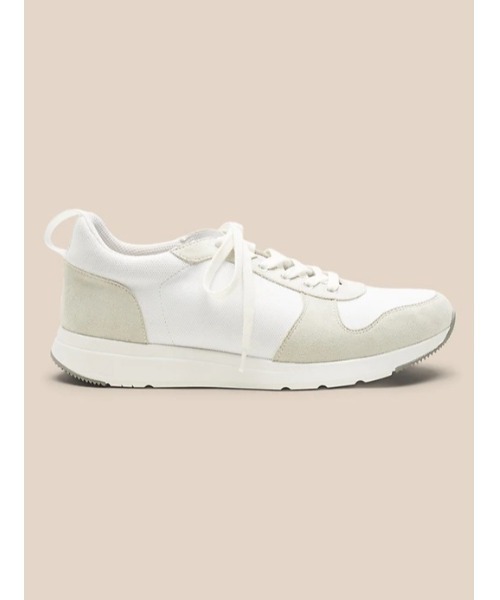 BANANA REPUBLIC FACTORY STORE（バナナリパブリック ファクトリーストア）の「【BANANA REPUBLIC FACTORY STORE】メッシュトレーナースニーカー（スニーカー・メンズ・ホワイト/ブラック・8/10/9）」の4枚目の写真