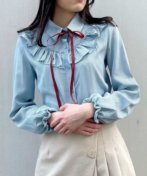 titty＆Co. PETIT（ティティアンドコープティ）の「【titty&Co.PETIT】デコルテフリルリボンタイブラウス（シャツ/ブラウス・レディース・ホワイト/ピンク/ブルー・FREE）」の3枚目の写真