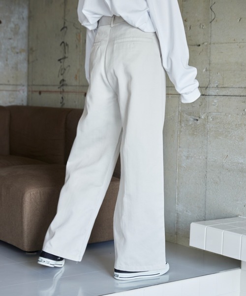 flaner(フラネ)の「Loose tuck pants/ルーズタックパンツ(チノパンツ・レディース・ブラック/オフホワイト/モカ・SMALL/MEDIUM/LARGE)」の6枚目の写真