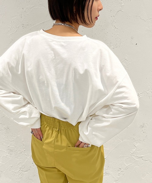 apres jour mignon(アプレジュールミニョン)の「アソートロゴロンT【ZOZOTOWN限定アイテム】(Tシャツ/カットソー・レディース・ベージュ系その他/ホワイト系その他/ホワイト系その他3/ホワイト系その他2/ナチュラル/ブラック/オフホワイト/その他・フリー/X-LARGE)」の10枚目の写真