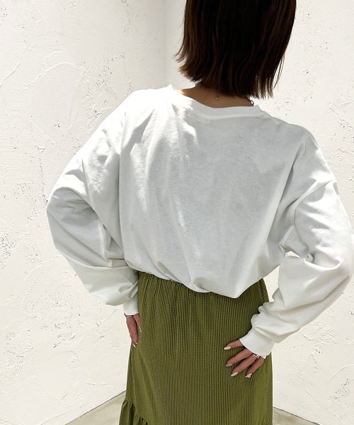 apres jour mignon(アプレジュールミニョン)の「アソートロゴロンT【ZOZOTOWN限定アイテム】(Tシャツ/カットソー・レディース・ベージュ系その他/ホワイト系その他/ホワイト系その他3/ホワイト系その他2/ナチュラル/ブラック/オフホワイト/その他・フリー/X-LARGE)」の22枚目の写真