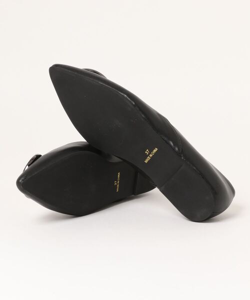 Te chichi(テチチ)の「プレート×セパレートパンプス(パンプス・レディース・オフホワイト/ブラック/モカ・38/37)」の5枚目の写真