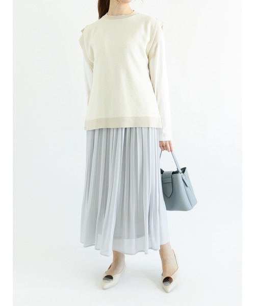 Te chichi(テチチ)の「プレート×セパレートパンプス(パンプス・レディース・オフホワイト/ブラック/モカ・38/37)」の7枚目の写真