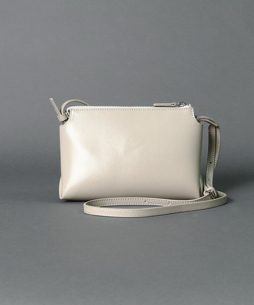 YAHKI(ヤーキ)の「【 YAHKI / ヤーキ 】 SOFT W FACE LEATHER SHOULDER / レザー ショルダーバッグ(ショルダーバッグ・レディース・ブラック/ベージュ/ワイン・FREE)」の3枚目の写真