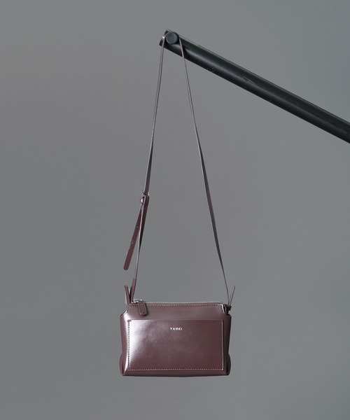 YAHKI(ヤーキ)の「【 YAHKI / ヤーキ 】 SOFT W FACE LEATHER SHOULDER / レザー ショルダーバッグ(ショルダーバッグ・レディース・ブラック/ベージュ/ワイン・FREE)」の12枚目の写真