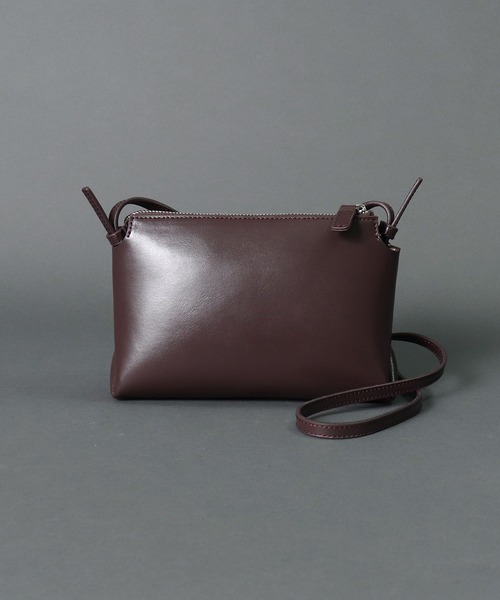 YAHKI(ヤーキ)の「【 YAHKI / ヤーキ 】 SOFT W FACE LEATHER SHOULDER / レザー ショルダーバッグ(ショルダーバッグ・レディース・ブラック/ベージュ/ワイン・FREE)」の6枚目の写真