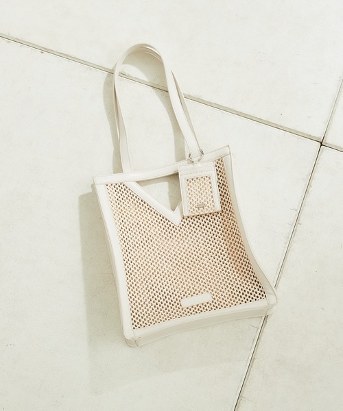 Chico（チコ）の「パスケース付パイピングメッシュトート（トートバッグ・レディース・ホワイト/ホワイト系その他/ミント・FREE）」の5枚目の写真