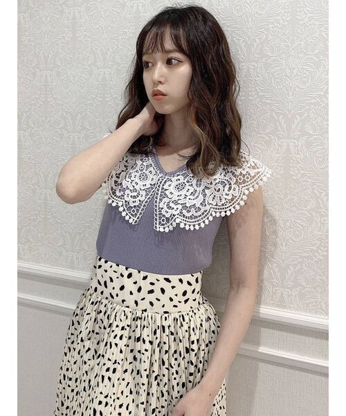 dazzlin(ダズリン)の「ラペルレースカラーニットトップス(ニット/セーター・レディース・パープル/オフホワイト/チャコールグレー/オレンジ・FREE)」の21枚目の写真