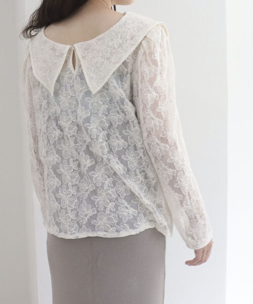 fredy emue（フレディエミュ）の「チュール刺繍 2WAYブラウス（シャツ/ブラウス・レディース・アイボリー/ブラック・38）」の12枚目の写真