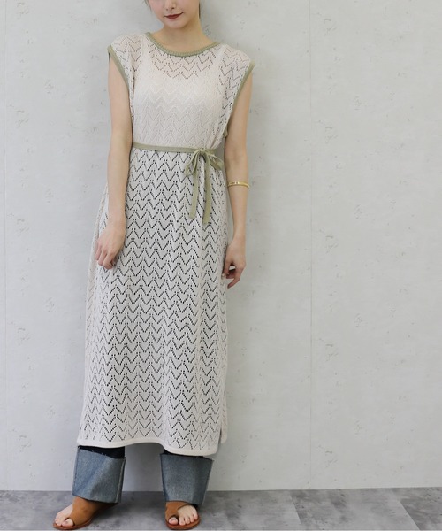 Per sist ence(パーシエンス)の「Per sist ence/パーシエンス 透かし編みニット 配色ワンピース(ワンピース・レディース・オフホワイト/ブラウン/オリーブ・FREE)」の4枚目の写真