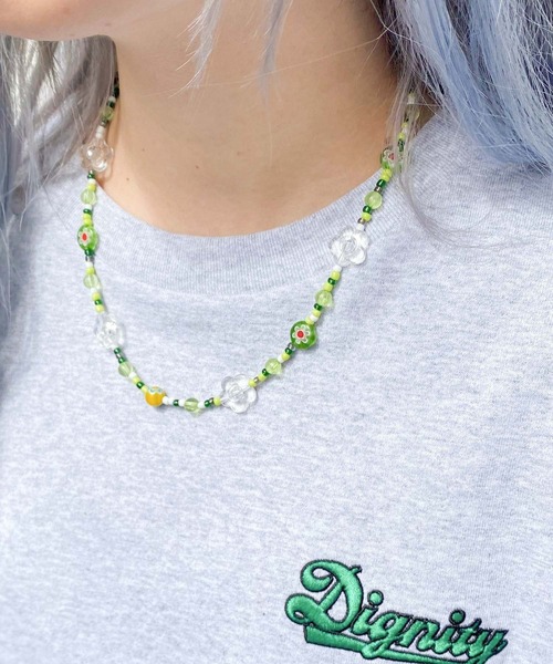 WEGO（ウィゴー）の「WEGO/クリアフラワービーズネックレス（ネックレス・レディース・ブラック/ブルー/グリーン・FREE）」の8枚目の写真