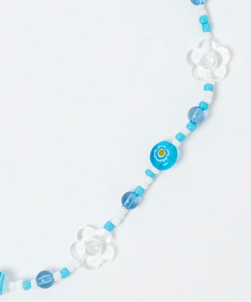 WEGO（ウィゴー）の「WEGO/クリアフラワービーズネックレス（ネックレス・レディース・ブラック/ブルー/グリーン・FREE）」の9枚目の写真