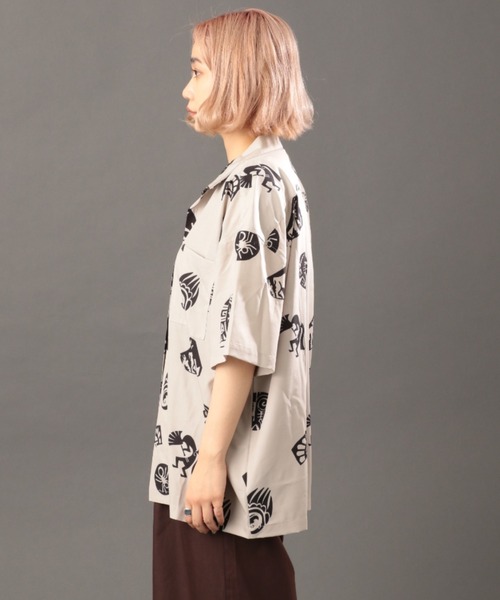 AVIREX(アヴィレックス)の「【直営店限定】半袖 シャツ ホピ / S/S SHIRT HOPI / アヴィレックス / AVIREX(シャツ/ブラウス・レディース・ベージュ/グレー・MEDIUM/LARGE)」の10枚目の写真