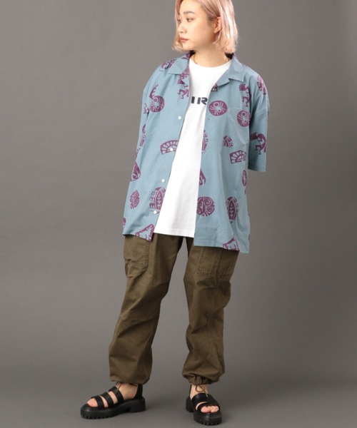 AVIREX(アヴィレックス)の「【直営店限定】半袖 シャツ ホピ / S/S SHIRT HOPI / アヴィレックス / AVIREX(シャツ/ブラウス・レディース・ベージュ/グレー・MEDIUM/LARGE)」の8枚目の写真