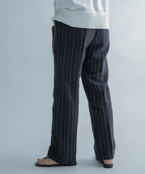 FORK&SPOON（フォークアンドスプーン）の「FORK&SPOON　ピンストライプヘリンボーンパンツ（その他パンツ・レディース・チャコールグレー/ナチュラル・1/2）」の8枚目の写真