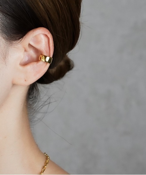 ISOLATION（アイソレーション）の「【ISOLATION / アイソレーション】Silver925 Wide Earcuff (K18gp) / ワイドイヤーカフ（イヤーカフ・レディース・ゴールド・FREE）」の7枚目の写真
