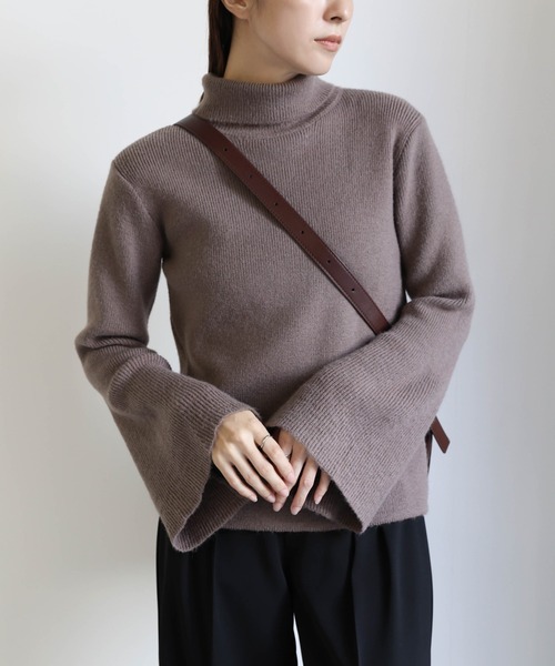 select MOCA（セレクトモカ）の「アルパカタッチフレアスリーブタートルニット（ニット/セーター・レディース・ブラック/アイボリー/モカ・FREE）」の3枚目の写真