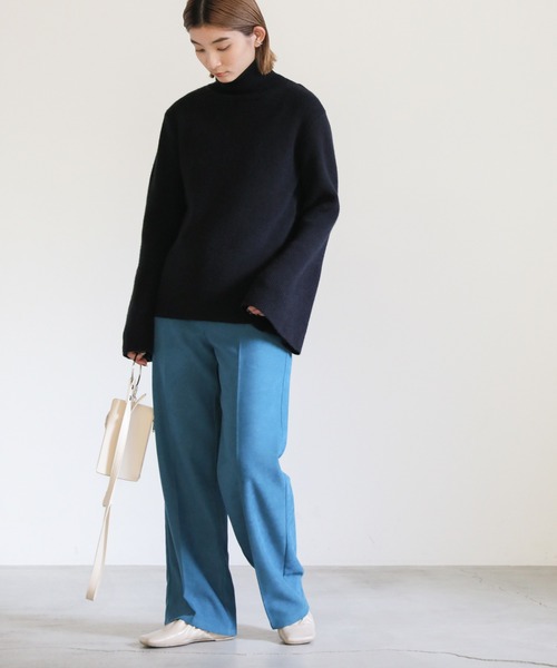 select MOCA（セレクトモカ）の「アルパカタッチフレアスリーブタートルニット（ニット/セーター・レディース・ブラック/アイボリー/モカ・FREE）」の6枚目の写真